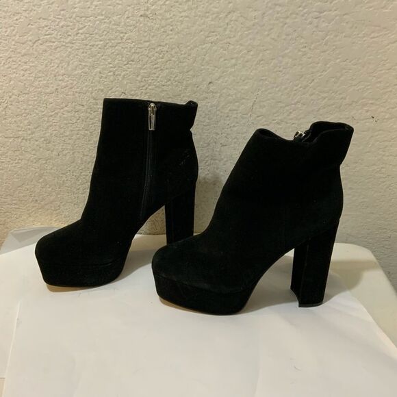 Vince Camuto black suede platform ankle boots - Picture 1 of 8